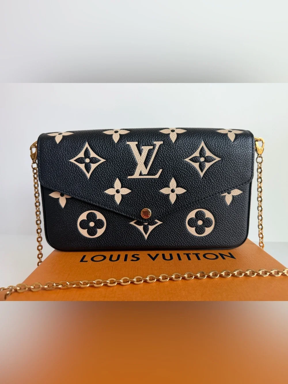 Authentic Louis Vuitton Felicie Pochette Bicolor Black Noir & Cream Crossbody